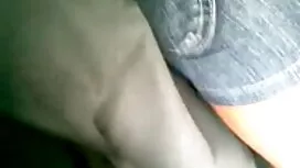 Mama zeigt nackte re ...