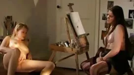 Ein junges Mädchen i ...