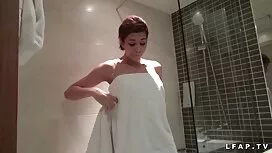 Porno Arsch gestreck ...