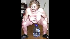 Das nackte alte frau ...
